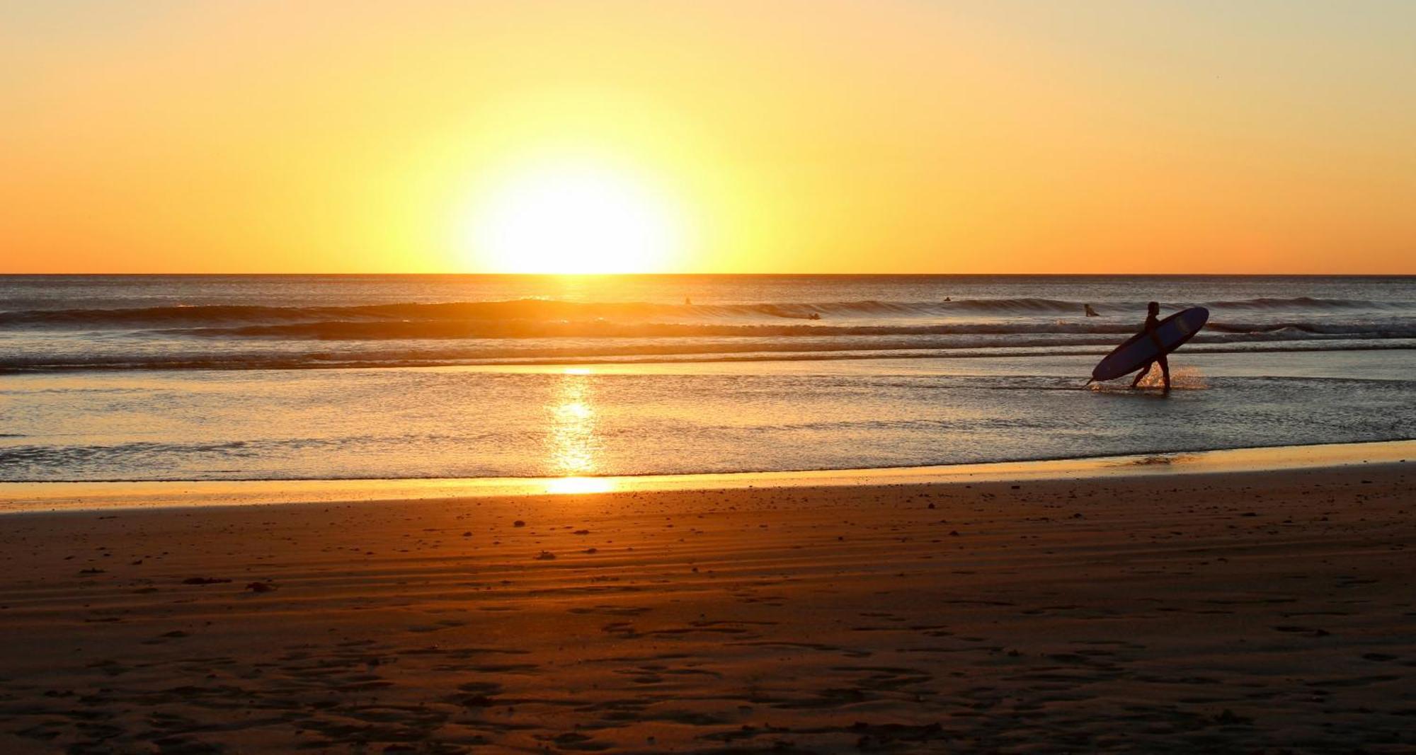 Bed and Breakfast Aourir Waves Surf House Esterno foto