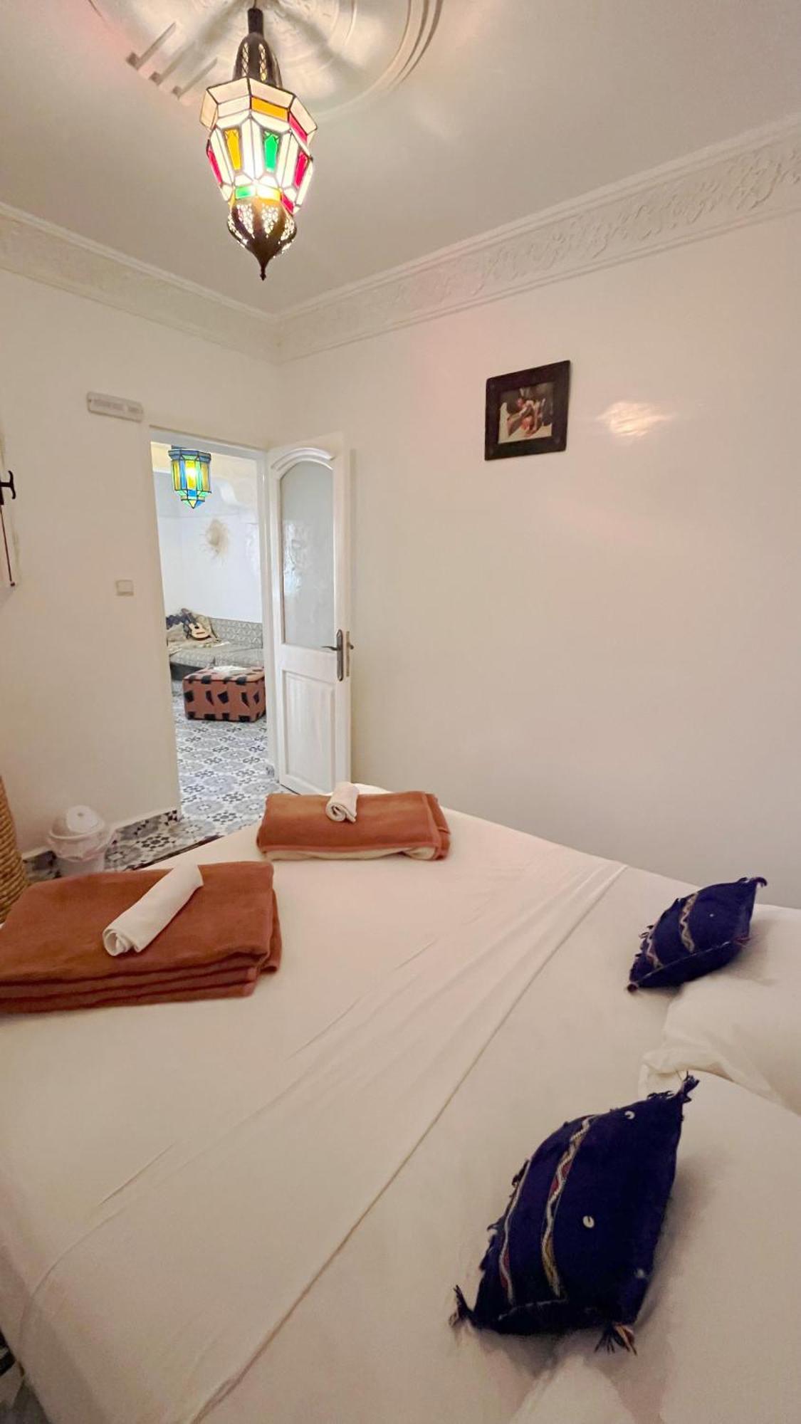 Bed and Breakfast Aourir Waves Surf House Esterno foto
