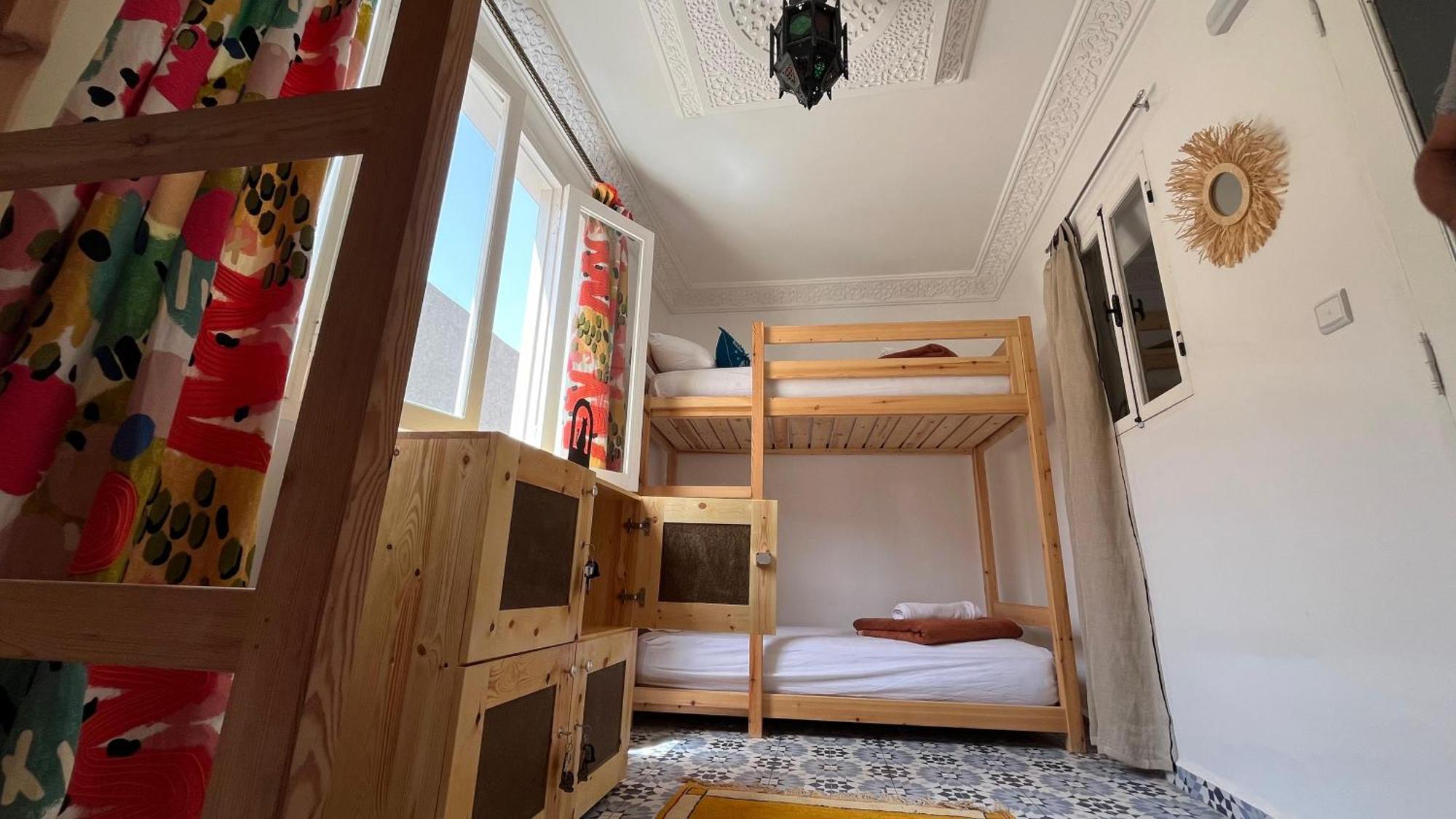 Bed and Breakfast Aourir Waves Surf House Esterno foto