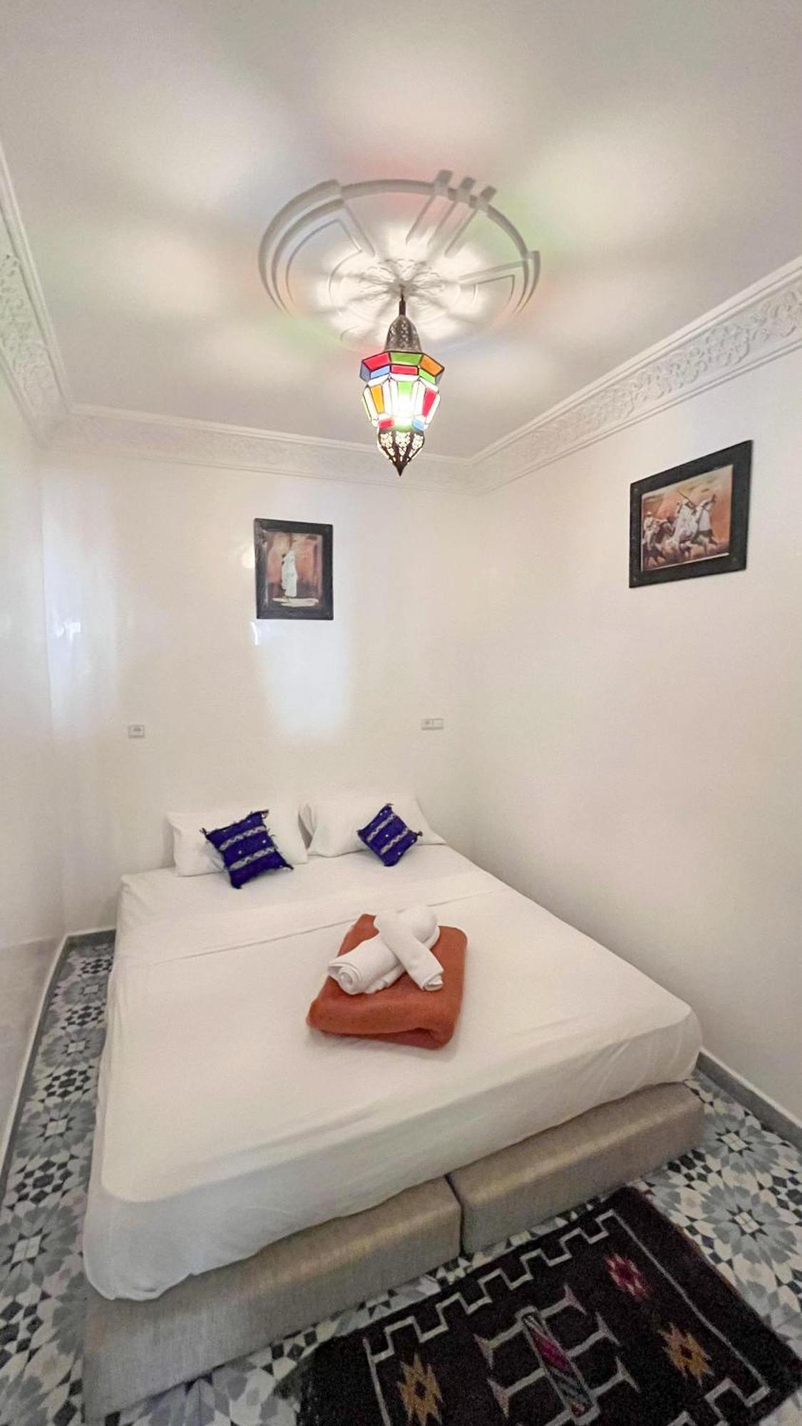 Bed and Breakfast Aourir Waves Surf House Esterno foto