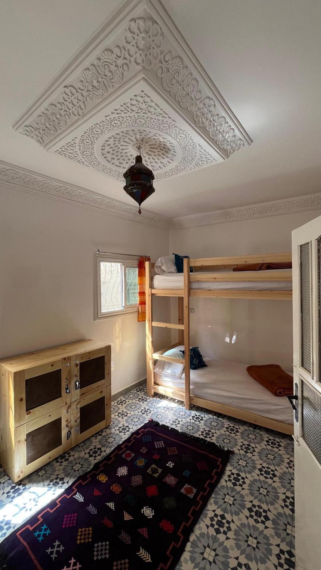 Bed and Breakfast Aourir Waves Surf House Esterno foto