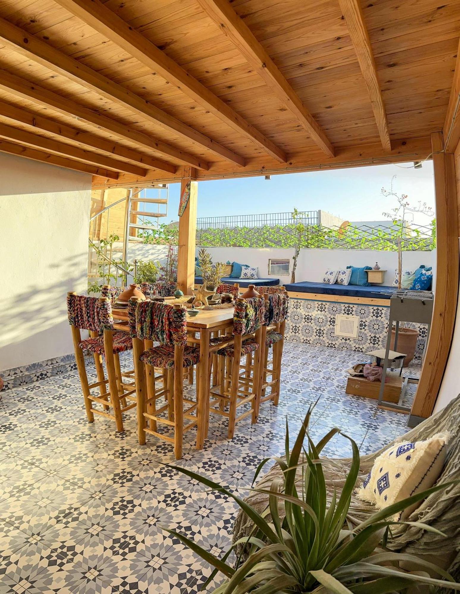 Bed and Breakfast Aourir Waves Surf House Esterno foto