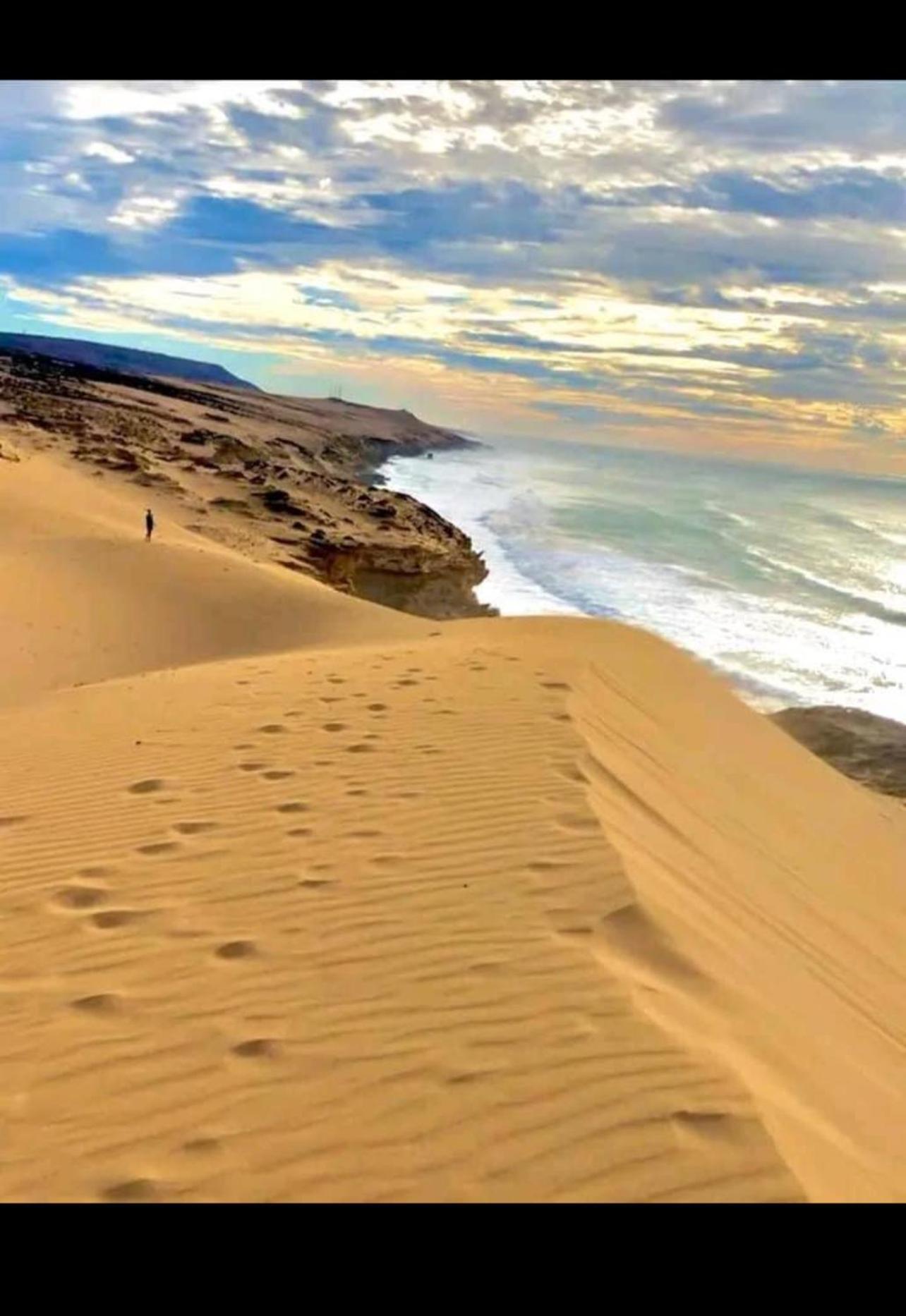 Bed and Breakfast Aourir Waves Surf House Esterno foto