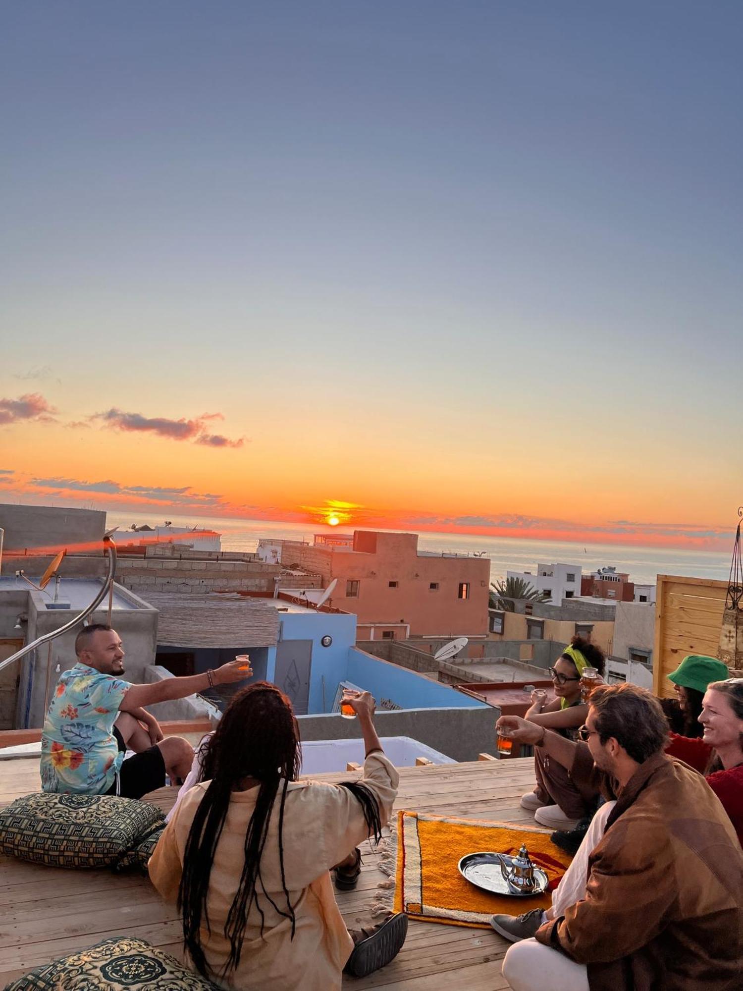 Bed and Breakfast Aourir Waves Surf House Esterno foto